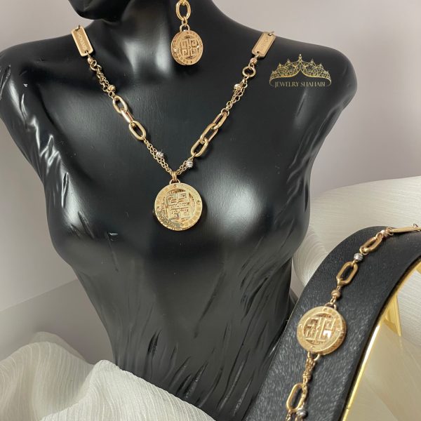 نیم ست طلا زنانه در طرح های مختلف